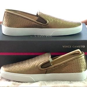 Women’s Bronze Vince Camuto Cariana Sneaker 7.5M